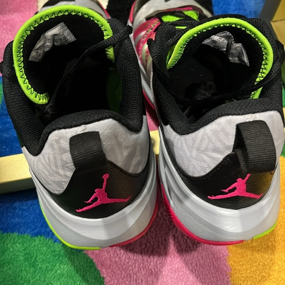 Gently used air Jordan for men worn few times in a mint condition - Picture 6 of 9